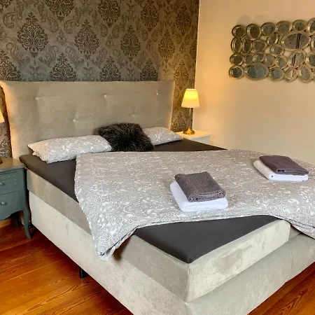 Boutique Landenberger Outlet Metzingen P12e Apartment *